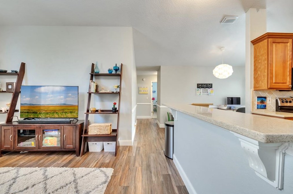 3016 Eagle Lk Dr, Orlando FL  32837-6910 exterior