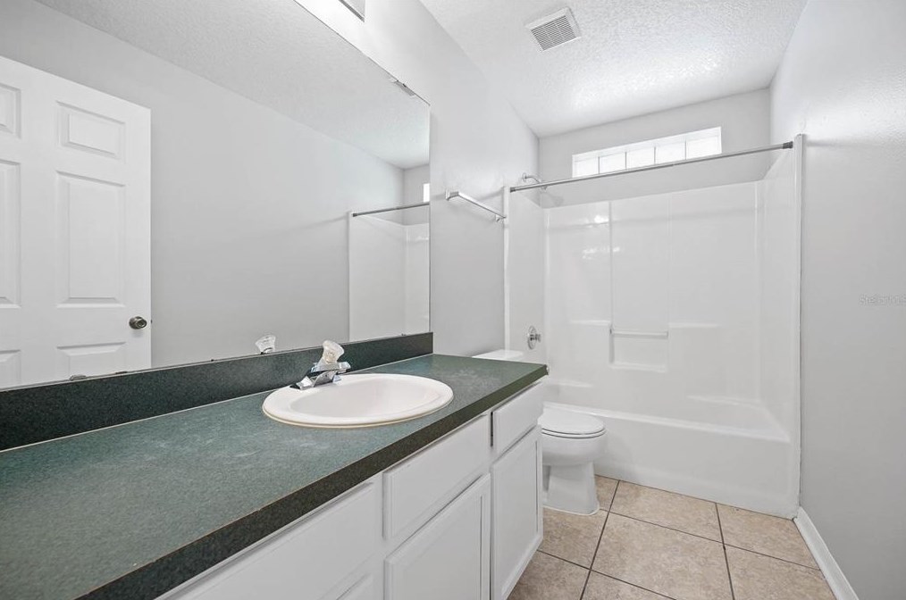 1700 Circe Lk Ct, Orlando FL  32826-4645 exterior