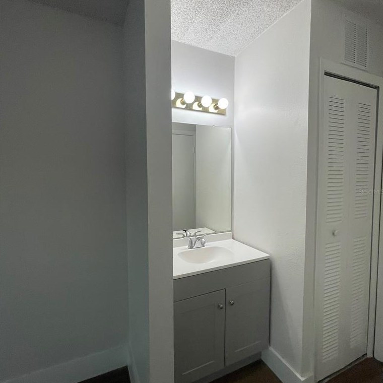 238 Afton Sq, Altamonte Springs FL  32714-3835 exterior