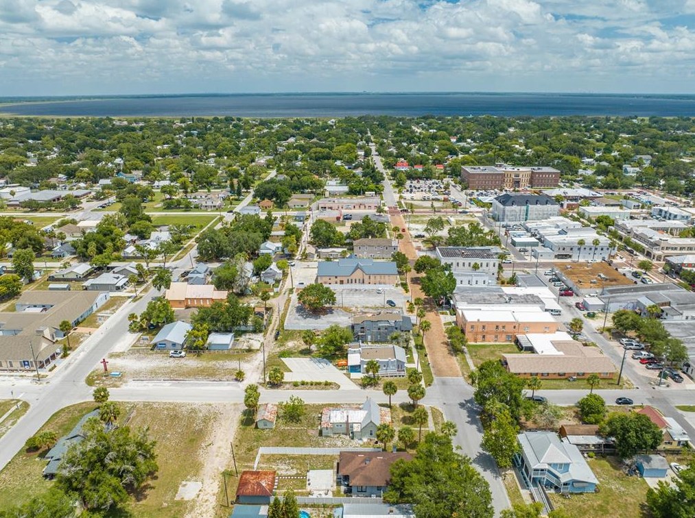 1206 Massachusetts Ave, Saint Cloud FL  34769-3736 exterior