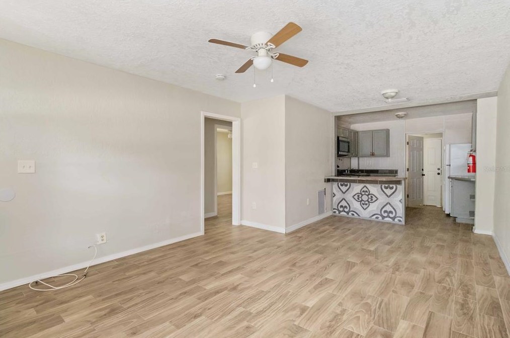 815 Beach St, Daytona Beach FL 32114-2233 exterior