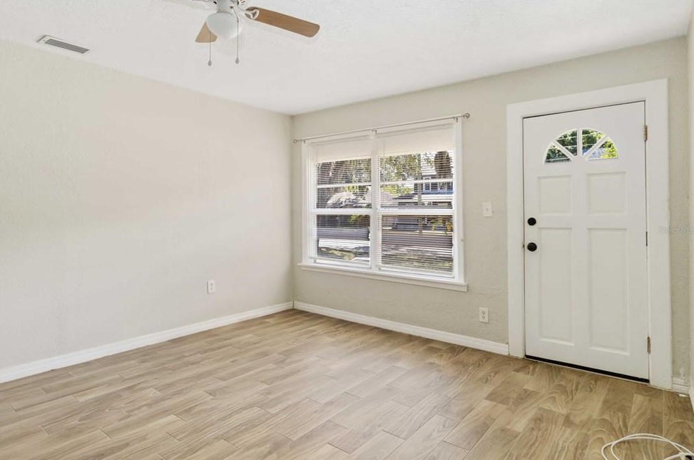 815 Beach St, Daytona Beach FL 32114-2233 exterior