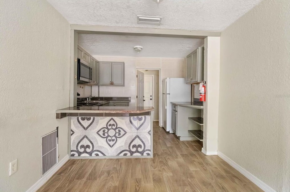 815 Beach St, Daytona Beach FL 32114-2233 exterior