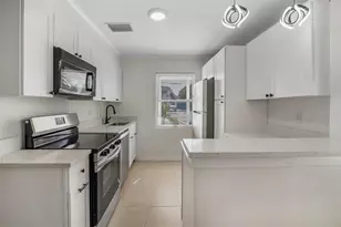 7304 Coquina Way, Saint Pete Beach, FL 33706 - Photo 19