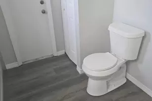 1325 Dunbarton Ct, Kissimmee, FL 34758 - Photo 9