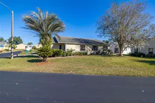 5846 Greenbriar Ct, Zephyrhills, FL 33542 - Photo 25