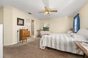 5846 Greenbriar Ct, Zephyrhills, FL 33542 - Photo 19