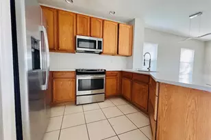 10786 Savannah Wood Dr, Orlando, FL 32832 - Photo 9