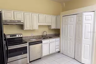 1069 Universal Rest Pl, Kissimmee, FL 34744 - Photo 3