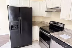 1069 Universal Rest Pl, Kissimmee, FL 34744 - Photo 5