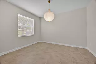 424 Brunswick Dr, Davenport, FL 33837 - Photo 9