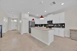 424 Brunswick Dr, Davenport, FL 33837 - Photo 7