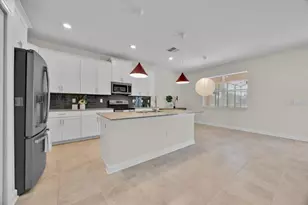 424 Brunswick Dr, Davenport, FL 33837 - Photo 11