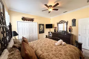 8557 La Isla Dr, Kissimmee, FL 34747 - Photo 21