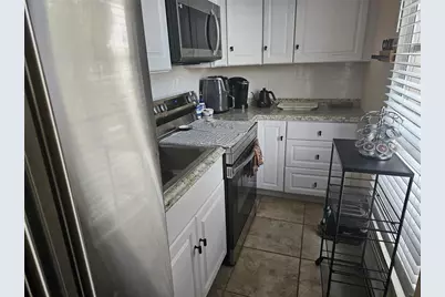 915 Club Circle, Lakeshore, FL 33854 - Photo 3