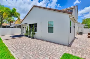 624 NE Stanton Dr, Weston, FL 33326 - Photo 53