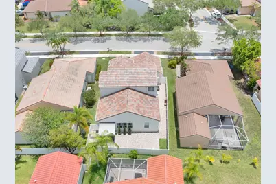 624 NE Stanton Drive, Weston, FL 33326 - Photo 7