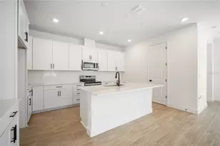 9071 Players Dr, Weeki Wachee, FL 34613 - Photo 7