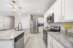 1368 Berry Ln, Davenport, FL 33837 - Photo 7