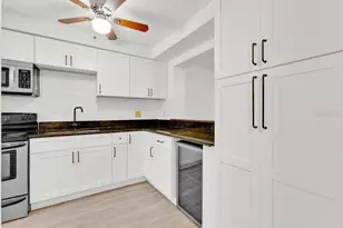 5311 Burning Tree Dr, Orlando, FL 32811 - Photo 11