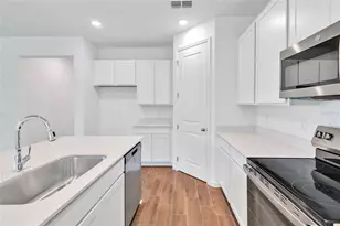 1131 Olivine Ave, Dundee, FL 33838 - Photo 5