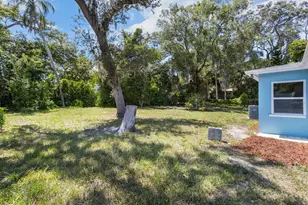 1724 Harbor Dr, Clearwater, FL 33755 - Photo 25