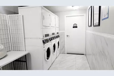 151 E Washington Street #327, Orlando, FL 32801 - Photo 29