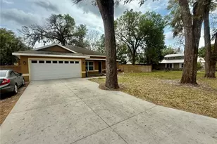 74 N Oak Ave, Umatilla, FL 32784 - Photo 3