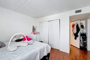 6065 NW 186th St, Hialeah, FL 33015 - Photo 11