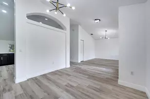 2801 Palmyra Ct, Saint Cloud, FL 34772 - Photo 7