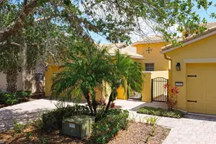 2502 Palm Tree Dr, Poinciana, FL 34759 - Photo 3