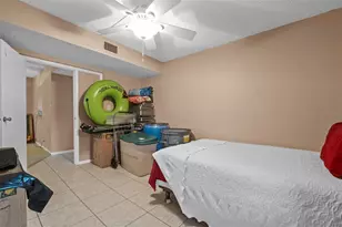 333 Lake Howard Dr NW, Winter Haven, FL 33880 - Photo 21