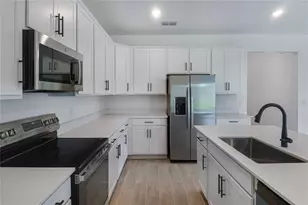 306 Alexandrite St, Deland, FL 32720 - Photo 7