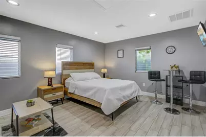 2912 W Frierson Avenue W, Tampa, FL 33614 - Photo 31