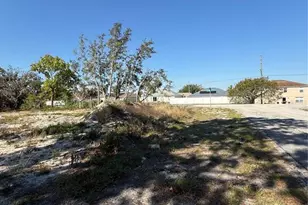 449 Naples Ct, Kissimmee, FL 34759 - Photo 5