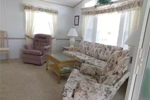 1385 Pine Island Dr S, Saint Cloud, FL 34771 - Photo 5