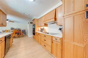 2336 Meadow Ct, Kissimmee, FL 34744 - Photo 11