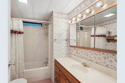 8906 31st Avenue E, Palmetto, FL 34221 - Photo 21