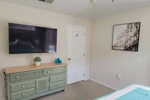 913 Lake Berkley Dr, Kissimmee, FL 34746 - Photo 9