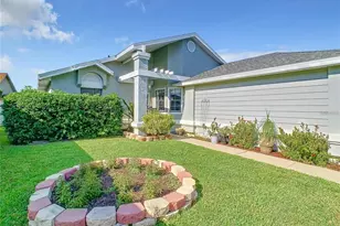 832 Whalebone Bay Dr, Kissimmee, FL 34741 - Photo 3