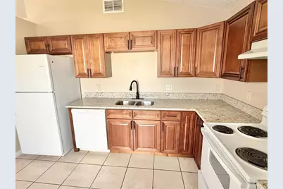 2414 Harbor Town Drive, Kissimmee, FL 34744 - Photo 9