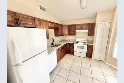 2414 Harbor Town Drive, Kissimmee, FL 34744 - Photo 7
