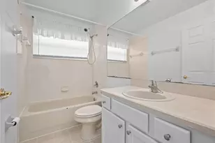 4633 Huron Bay Cir, Kissimmee, FL 34759 - Photo 17