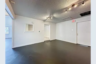 2017 W Main Street, Leesburg, FL 34748 - Photo 15