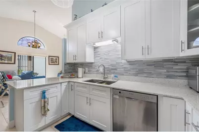 98 Lakepointe Circle, Kissimmee, FL 34743 - Photo 9