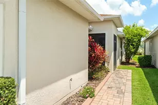 1306 Harbor Ridge Dr, Kissimmee, FL 34759 - Photo 9