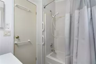 221 Arnold Palmer Dr, Davenport, FL 33837 - Photo 9