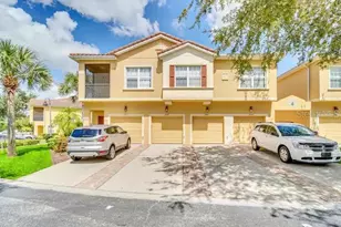 2736 Oakwater Dr, Kissimmee, FL 34747 - Photo 23