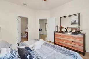 2736 Oakwater Dr, Kissimmee, FL 34747 - Photo 11