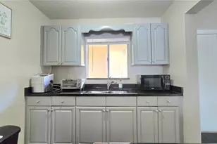 415 N Halifax Ave, Daytona Beach, FL 32118 - Photo 5